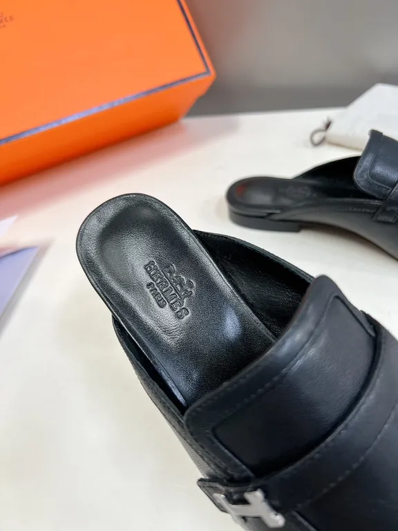 Hermes Shoe 